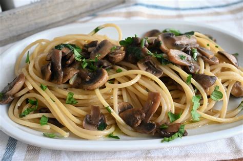  La Zuppa di Spaghetti Cinese con Funghi: Un Viaggio Gustativo Esplosivo tra la Spezia e la Delicatezza?