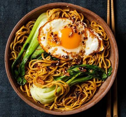  I Frying Noodles di Linfen: Un Intrigo Sapido di Croccantezza e Delicatezza