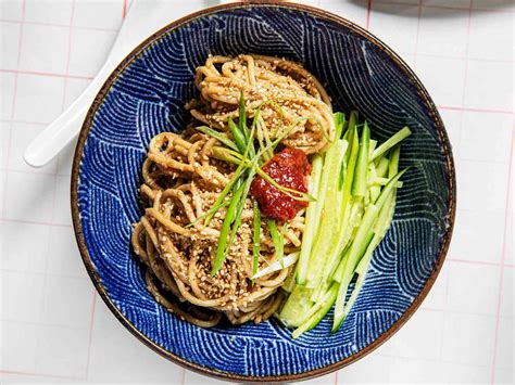  Noodles With Sesame Paste, An Aromatic Symphony Of Tangy Delights And Spicy Embraces!